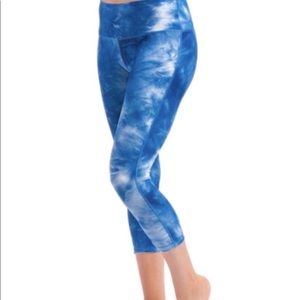 🌼VOGO Athleta Performance Capri Pants, Blue/White